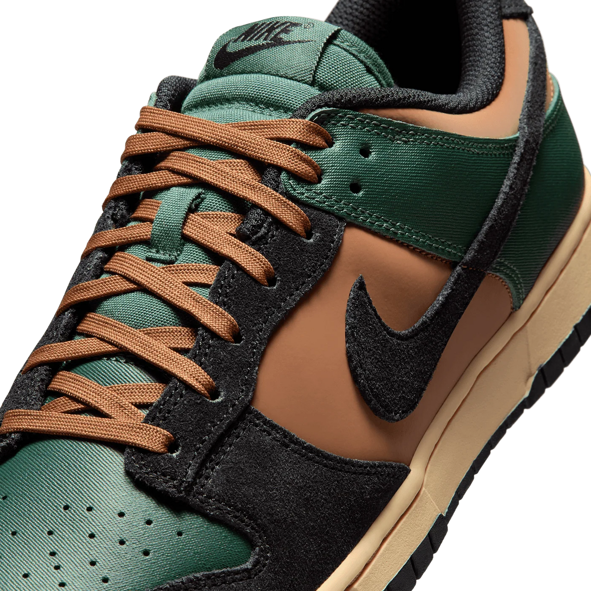 Nike Dunk Low Retro 'Fir and Light British Tan'